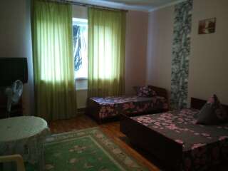 Проживание в семье Сдам посуточно отдельные коммнаты Одесса Большой двухместный номер с 1 кроватью-2