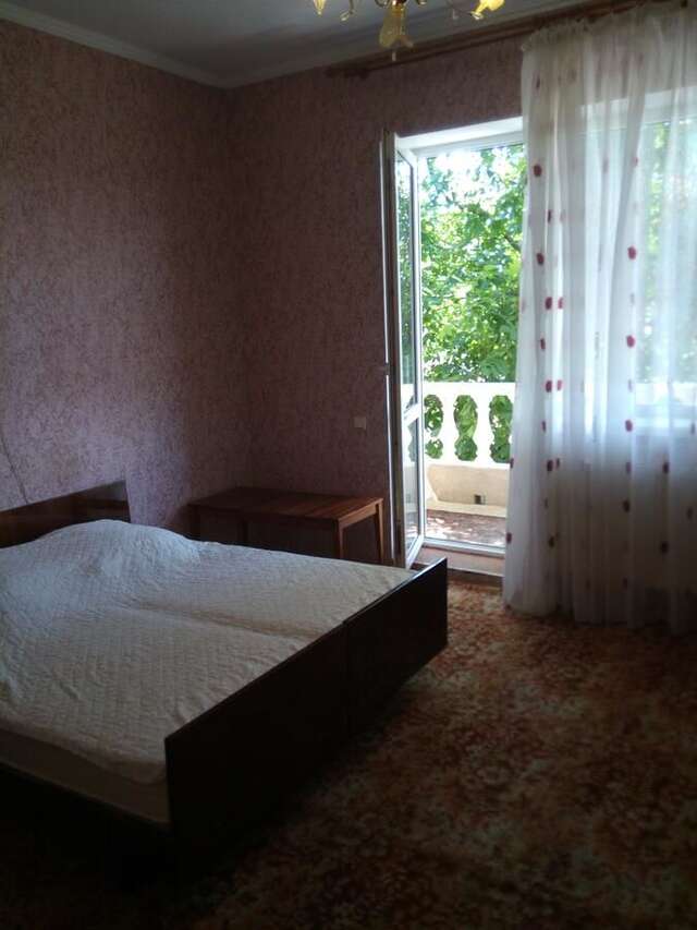 Проживание в семье Сдам посуточно отдельные коммнаты Одесса-4